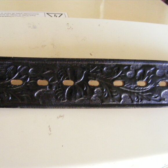 CHAMBERS Phoenix Leather Belt, 30, NO BUCKLE, Black, Hand finished Leaves/Acorns - Picture 9 of 9